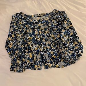 Ann Taylor floral long sleeve button up blouse!!